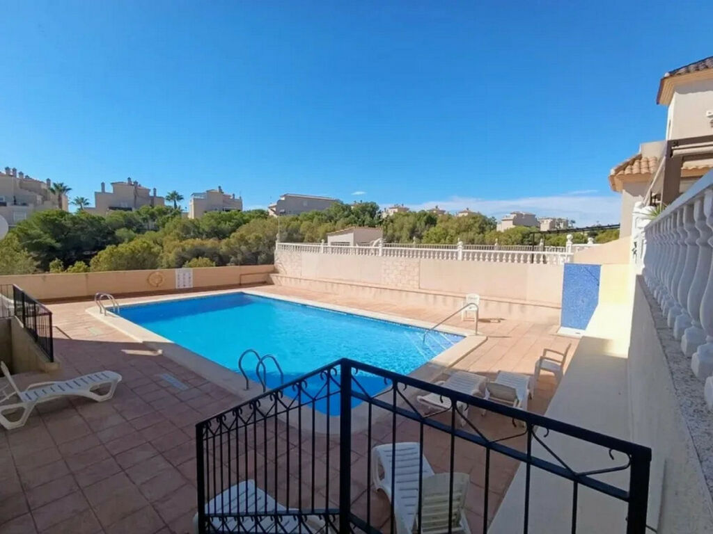 Detached Villa Playa Flamenca Alicante - image 27