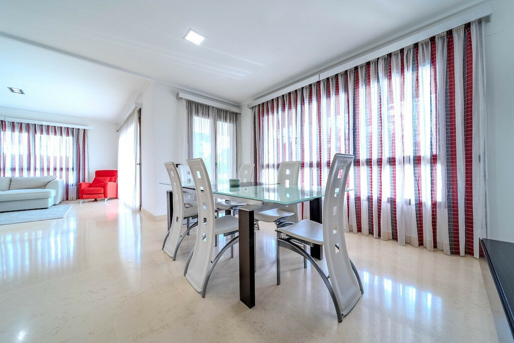 Detached Villa Cabo Roig Alicante - image 27
