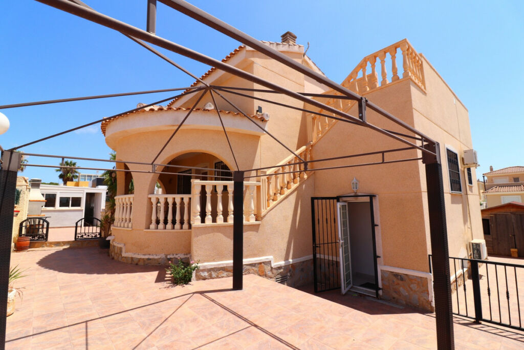Detached Villa Rojales Hills Alicante - image 27