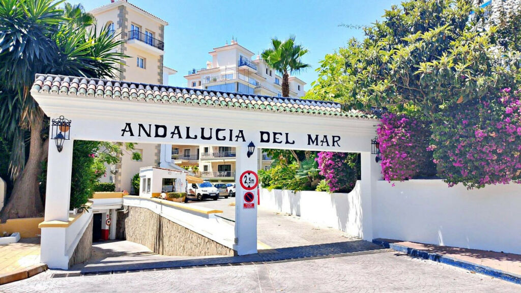 Middle Floor Studio Puerto Banús Málaga