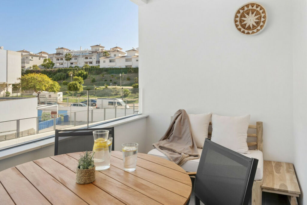 Middle Floor Apartment Estepona Málaga - image 27