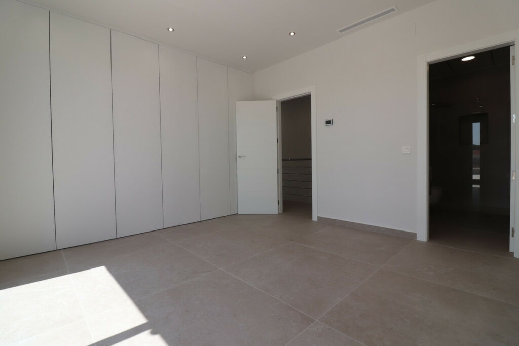 Detached Villa Ciudad Quesada Alicante - image 27