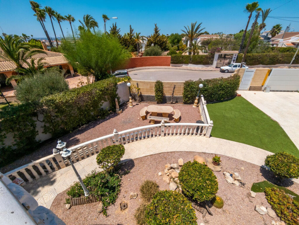 Detached Villa La Siesta Alicante - image 27