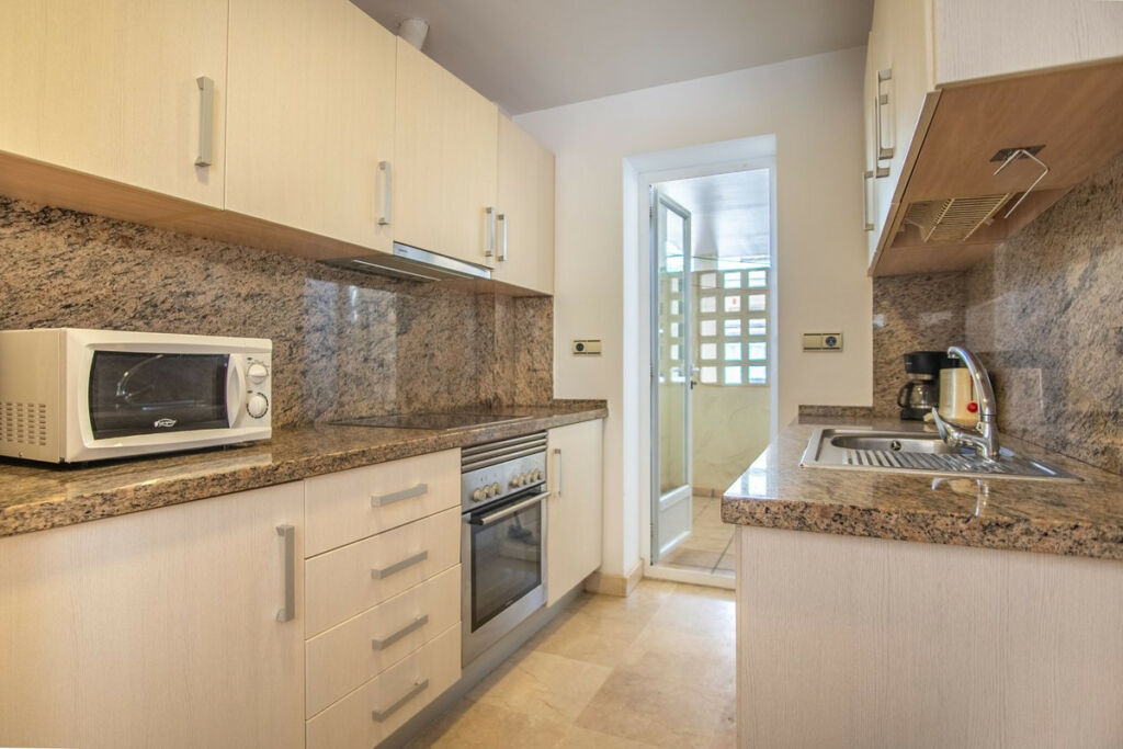 Middle Floor Apartment New Golden Mile Málaga - image 27