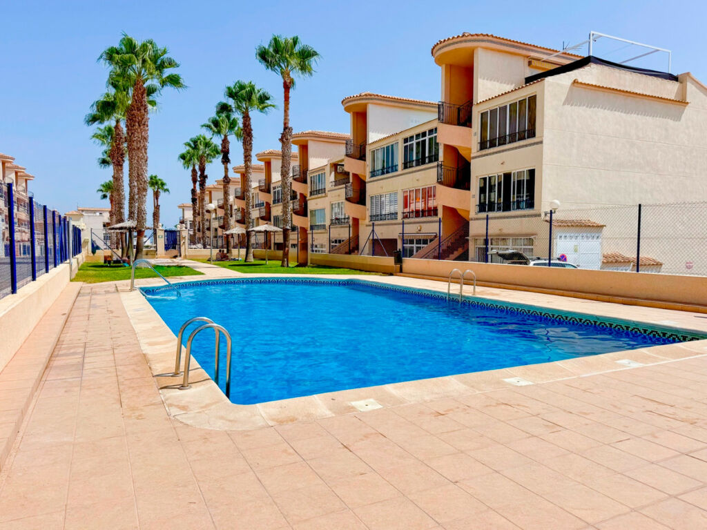 Middle Floor Apartment Los Altos Alicante - image 27