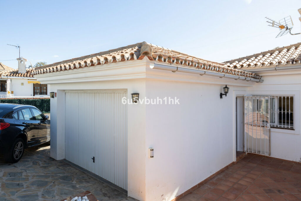 Detached Villa La Capellania Málaga - image 27