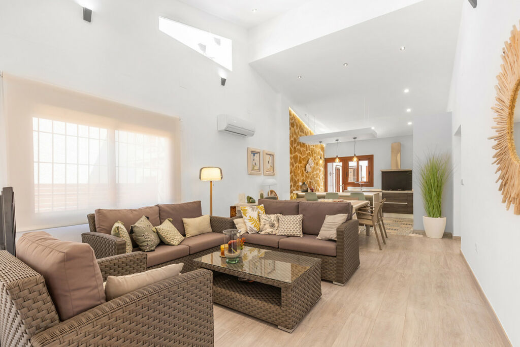 Detached Villa Punta Prima Alicante - image 27