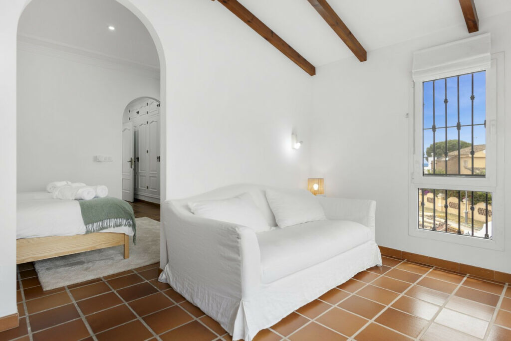 Detached Villa Las Chapas Málaga - image 27