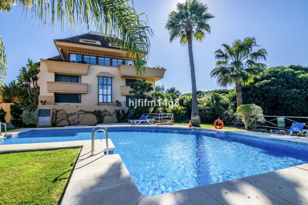 Penthouse Duplex Nueva Andalucía Málaga - image 27