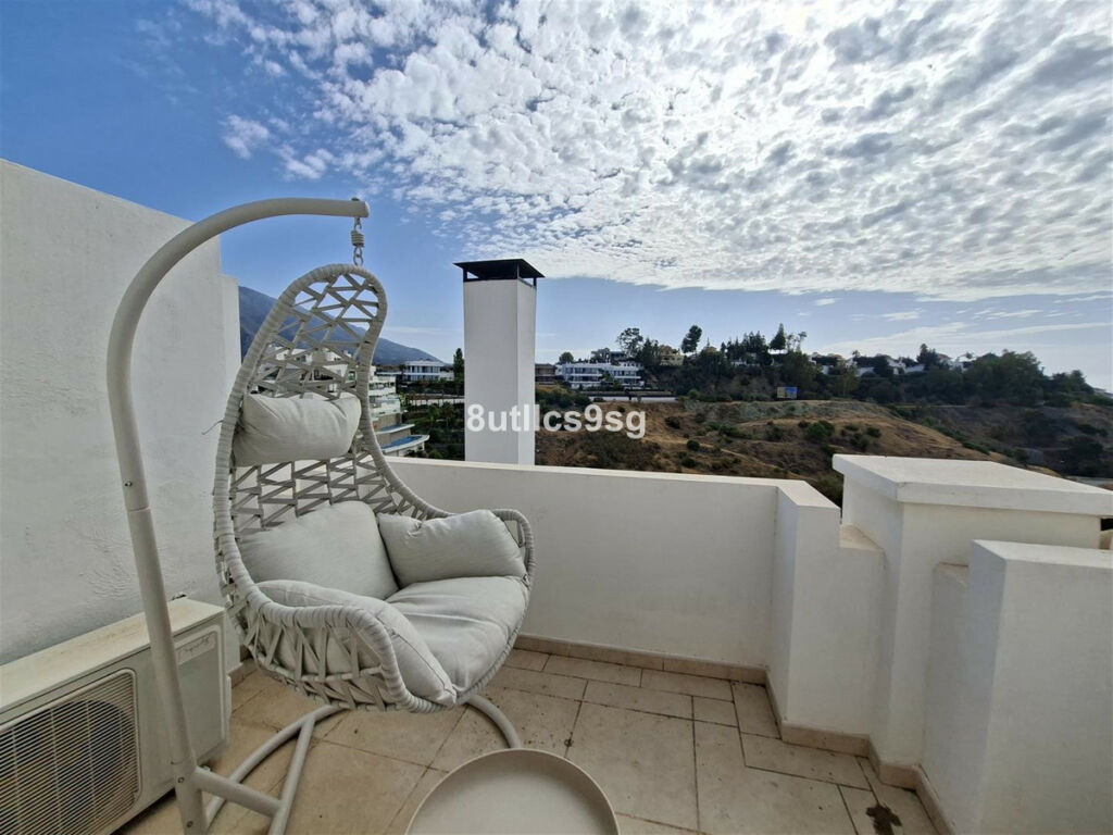 Middle Floor Apartment Aloha Málaga - image 28