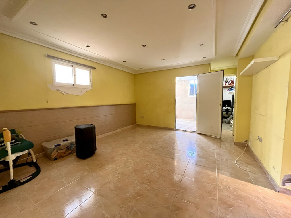 Detached Villa San Miguel de Salinas Alicante - image 28