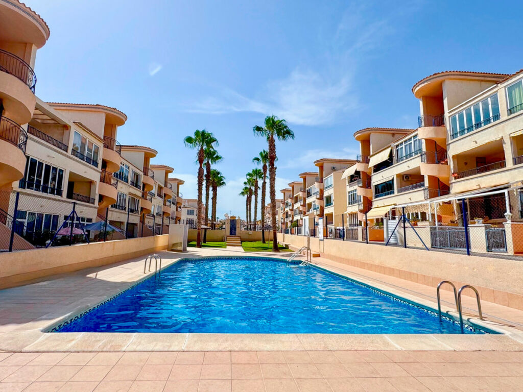 Middle Floor Apartment Los Altos Alicante - image 28