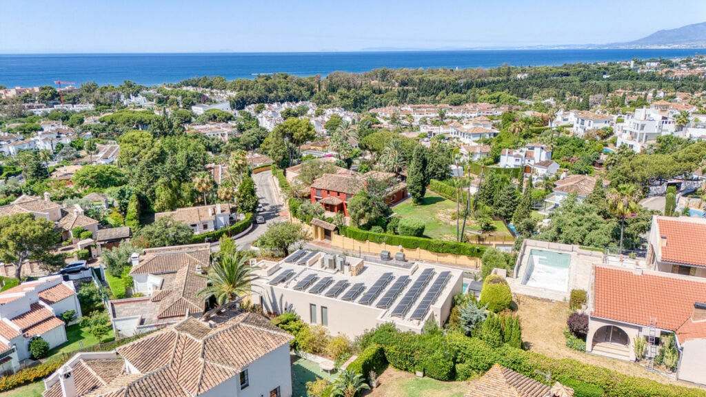 Detached Villa Elviria Málaga - image 28