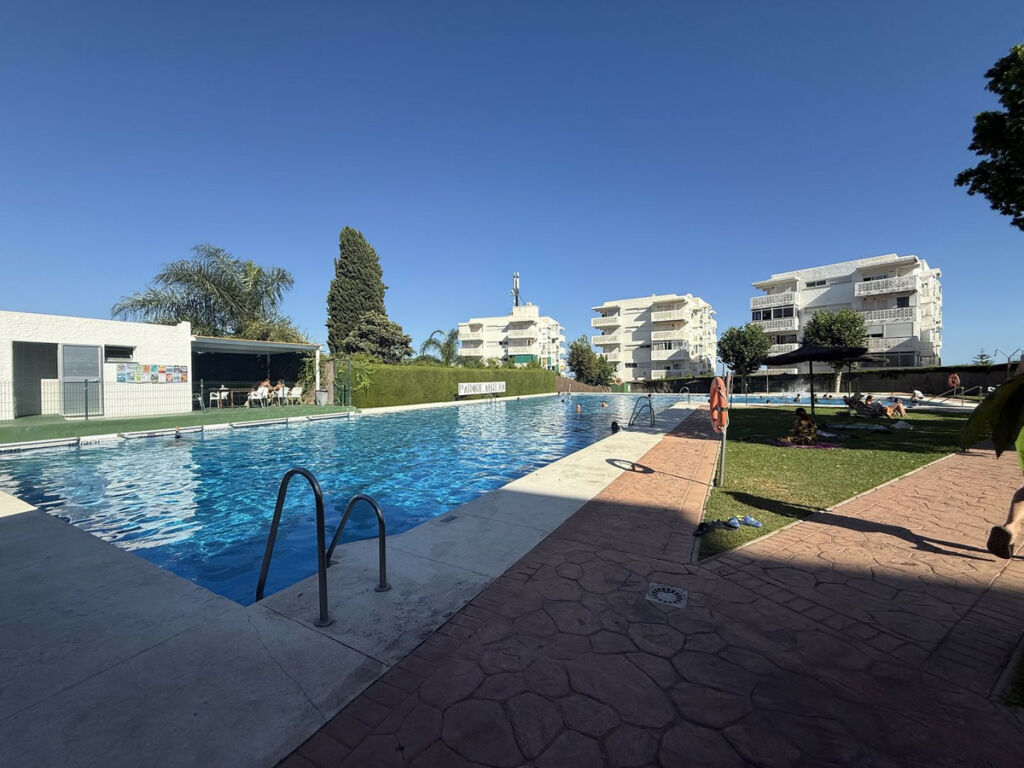 Middle Floor Apartment Estepona Málaga - image 28
