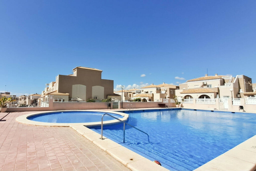 Bungalow Torrevieja Alicante - image 31