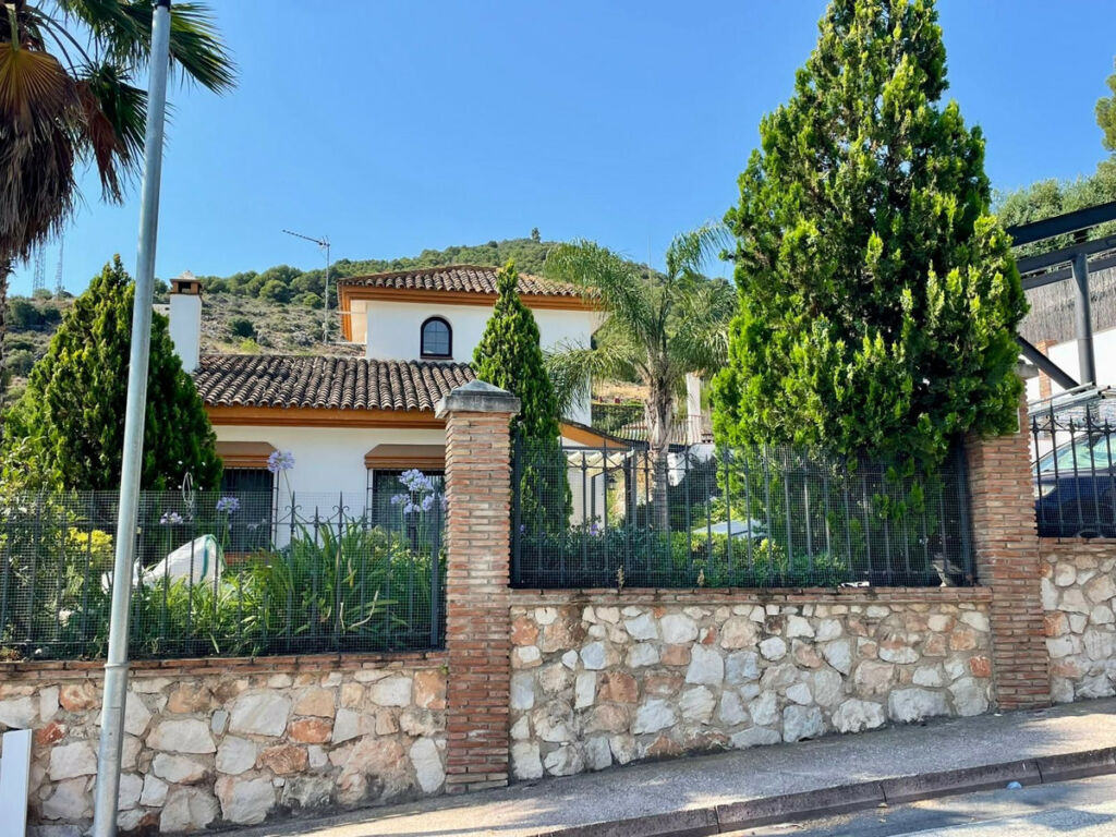 Detached Villa Alhaurín de la Torre Málaga - image 28