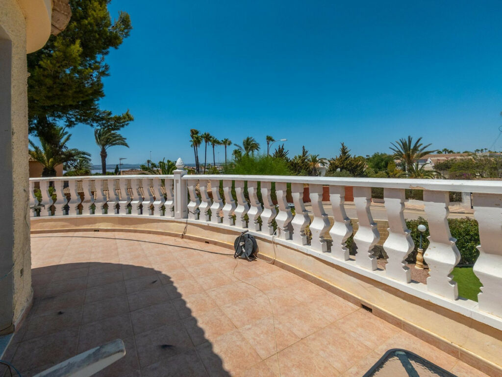 Detached Villa La Siesta Alicante - image 28