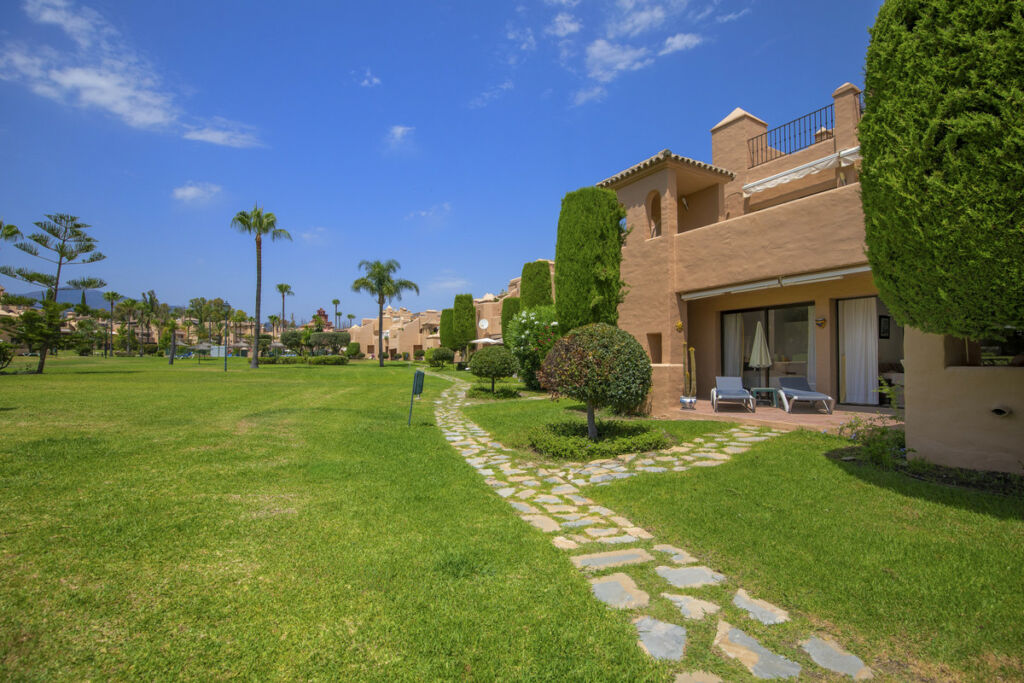 Ground Floor Apartment Estepona Málaga - image 28
