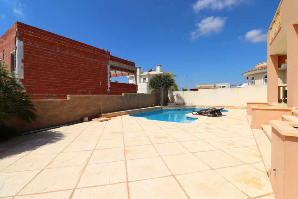 Detached Villa Ciudad Quesada Alicante - image 28