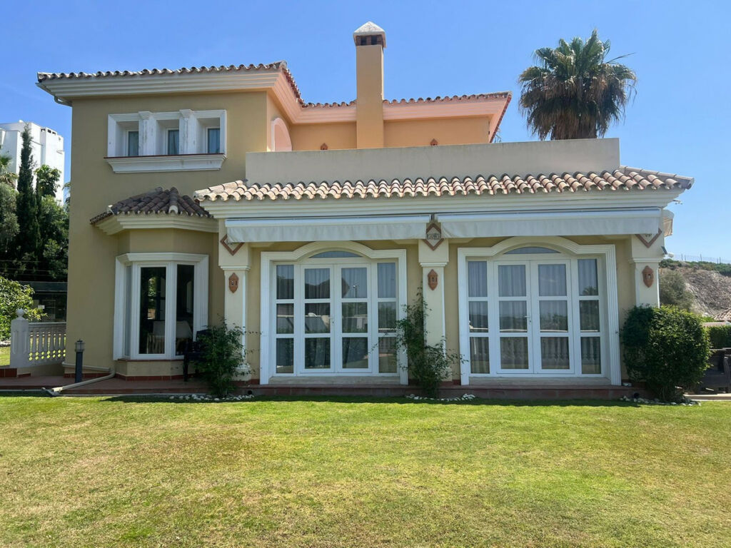 Detached Villa Selwo Málaga - image 27