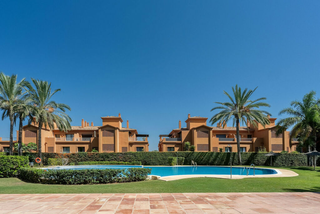 Ground Floor Apartment Estepona Málaga - image 28