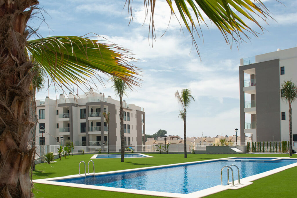 Middle Floor Apartment Villamartin Alicante - image 27