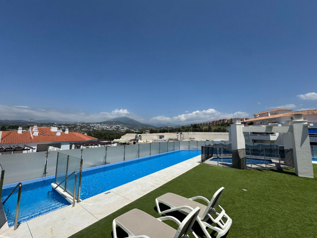 Middle Floor Apartment Nueva Andalucía Málaga - image 28