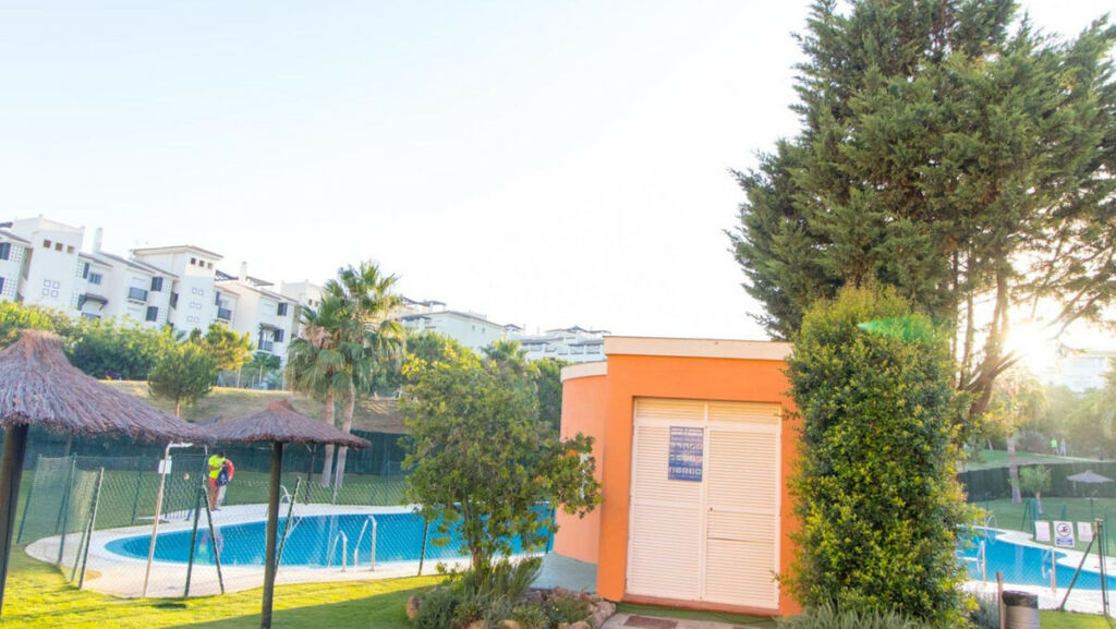 Middle Floor Apartment San Luis de Sabinillas Málaga - image 28