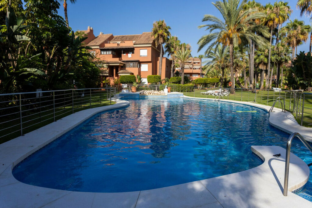Ground Floor Apartment Puerto Banús Málaga - image 27
