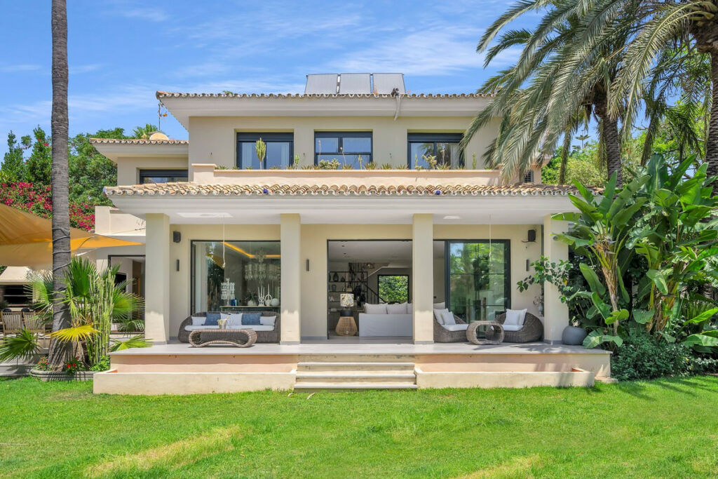Detached Villa Marbella Málaga - image 28