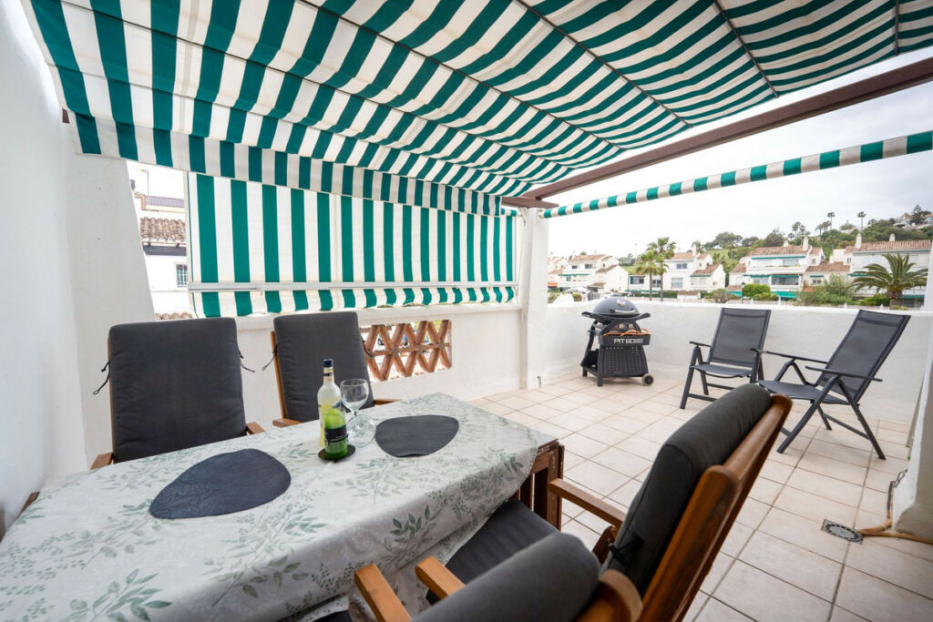 Penthouse La Duquesa Málaga - image 28