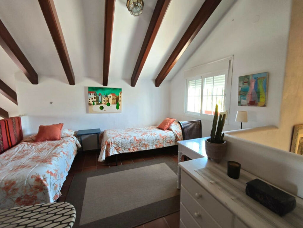 Detached Villa Estepona Málaga - image 26