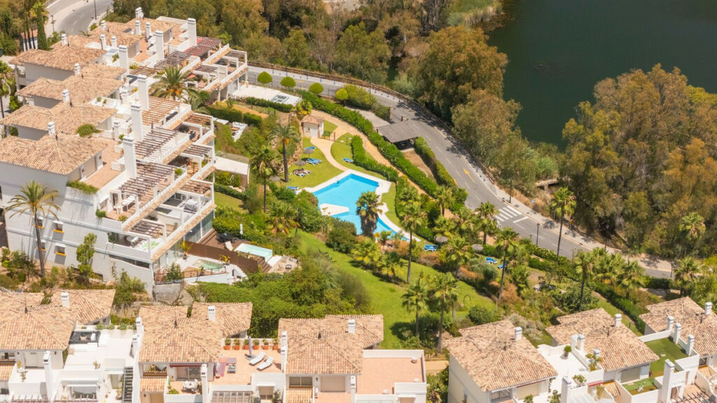 Ground Floor Apartment Nueva Andalucía Málaga - image 26