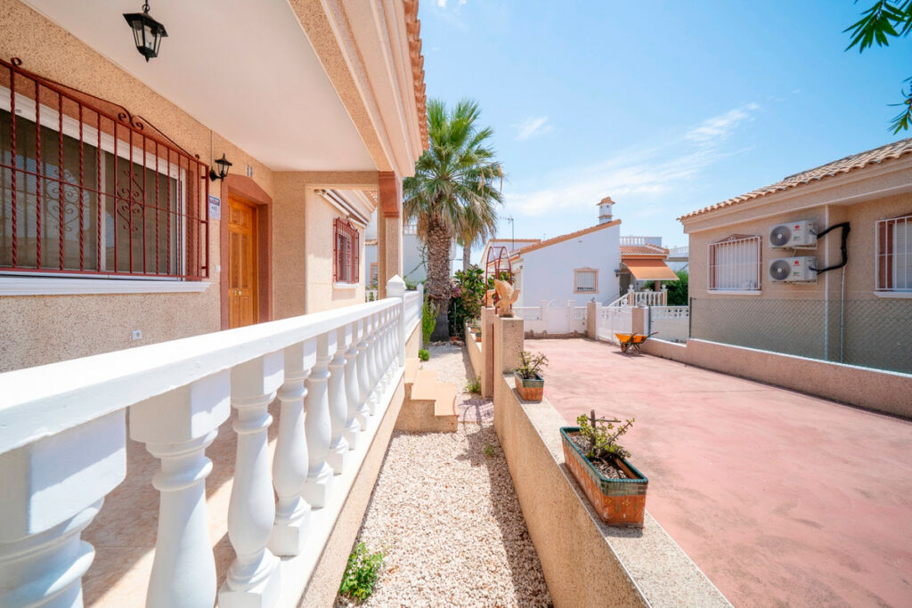Detached Villa Algorfa Alicante - image 29
