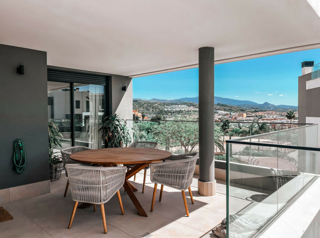 Middle Floor Apartment Estepona Málaga - image 29