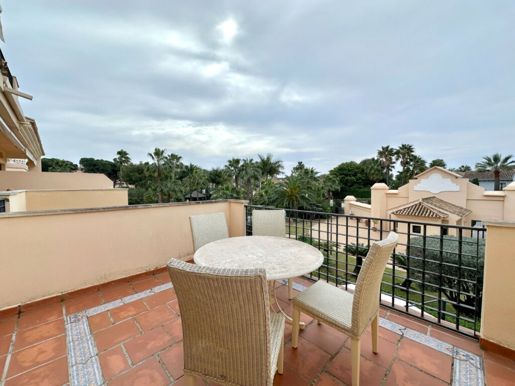 Middle Floor Apartment Puerto Banús Málaga - image 23