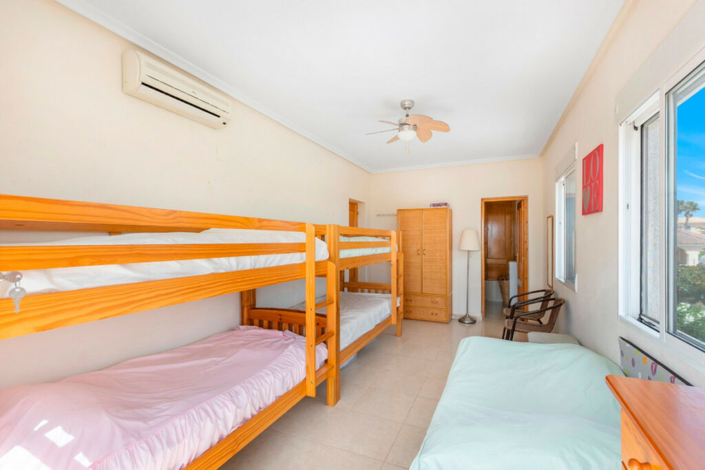 Detached Villa San Fulgencio Alicante - image 29