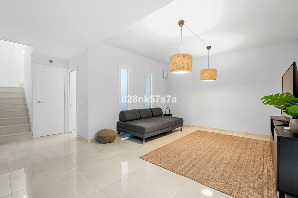 Detached Villa Lomas de Cabo Roig Alicante - image 29