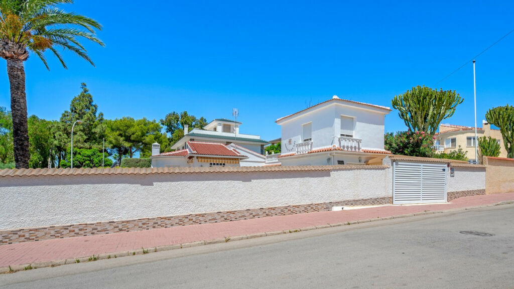 Detached Villa Ciudad Quesada Alicante - image 29