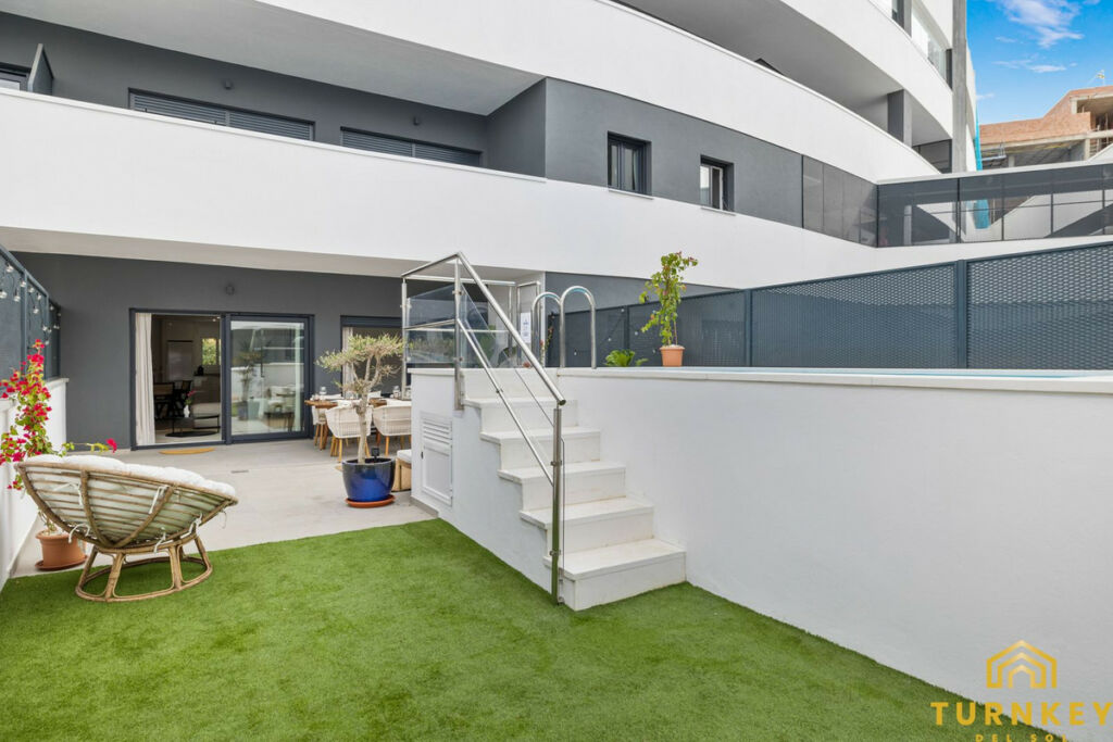 Middle Floor Apartment Estepona Málaga - image 29