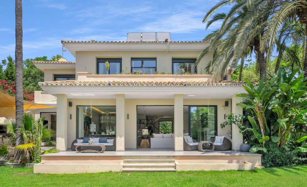 Detached Villa Marbella Málaga - image 29