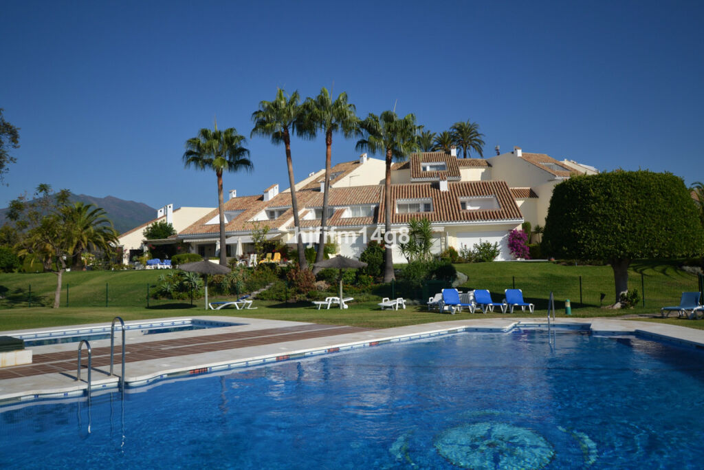 Townhouse Nueva Andalucía Málaga - image 29