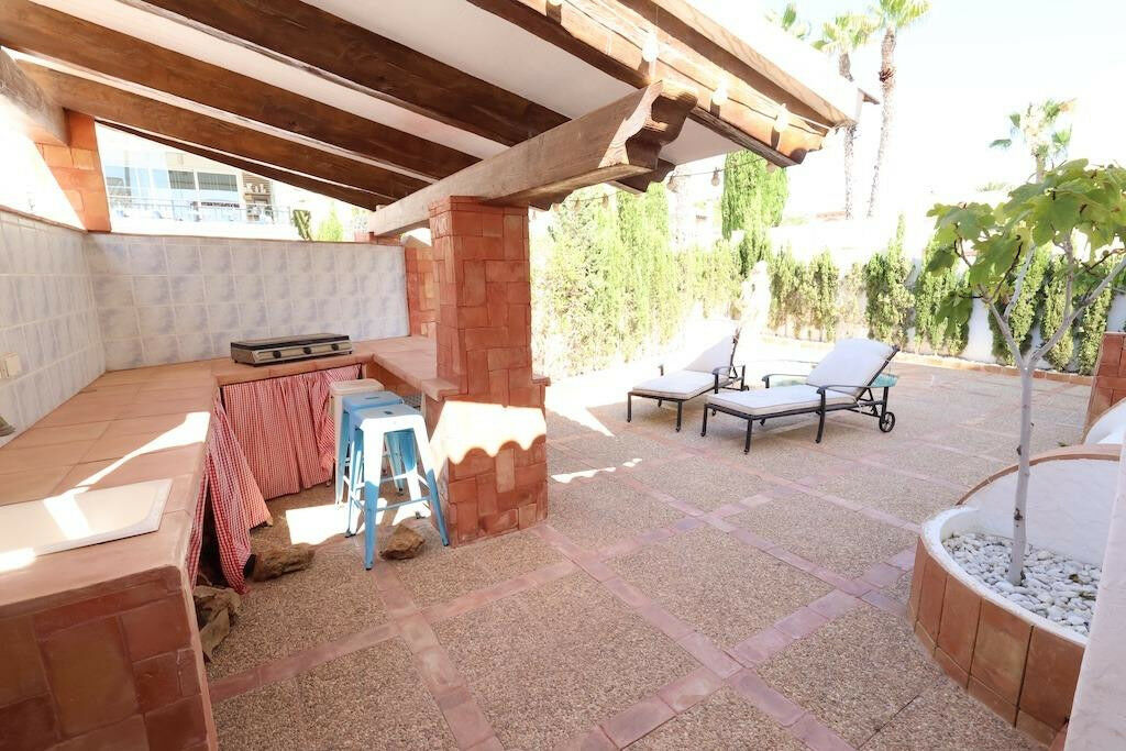 Detached Villa Villamartin Alicante - image 29