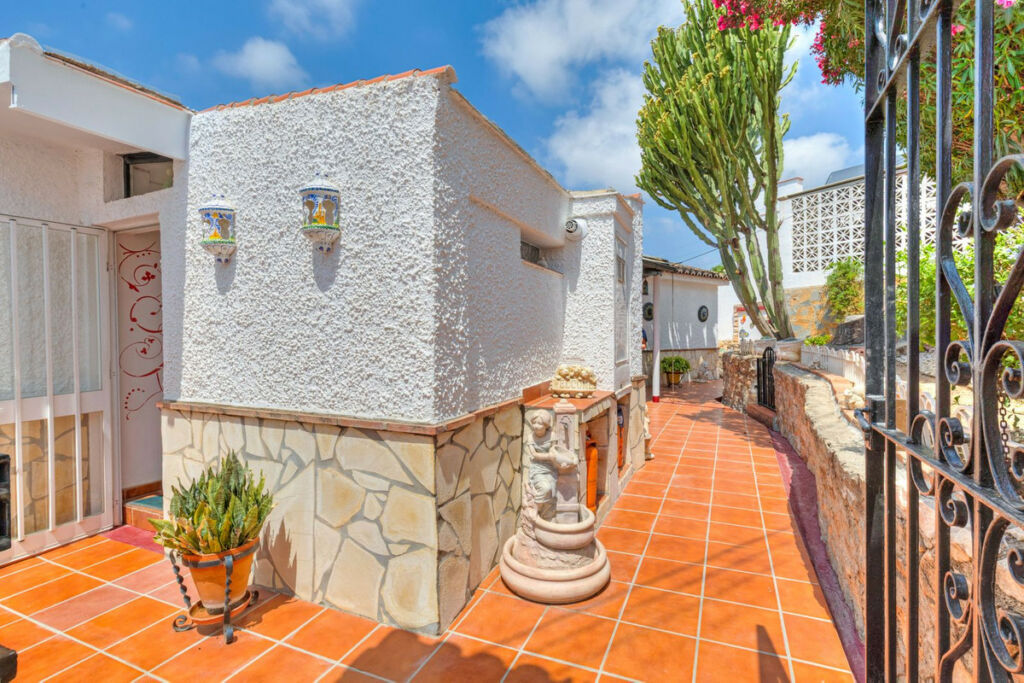Detached Villa Fuengirola Málaga - image 29