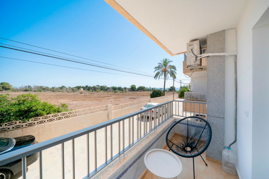 Middle Floor Apartment Punta Prima Alicante - image 29