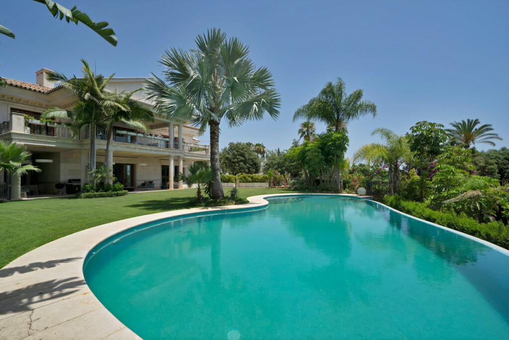 Detached Villa Sierra Blanca Málaga - image 29