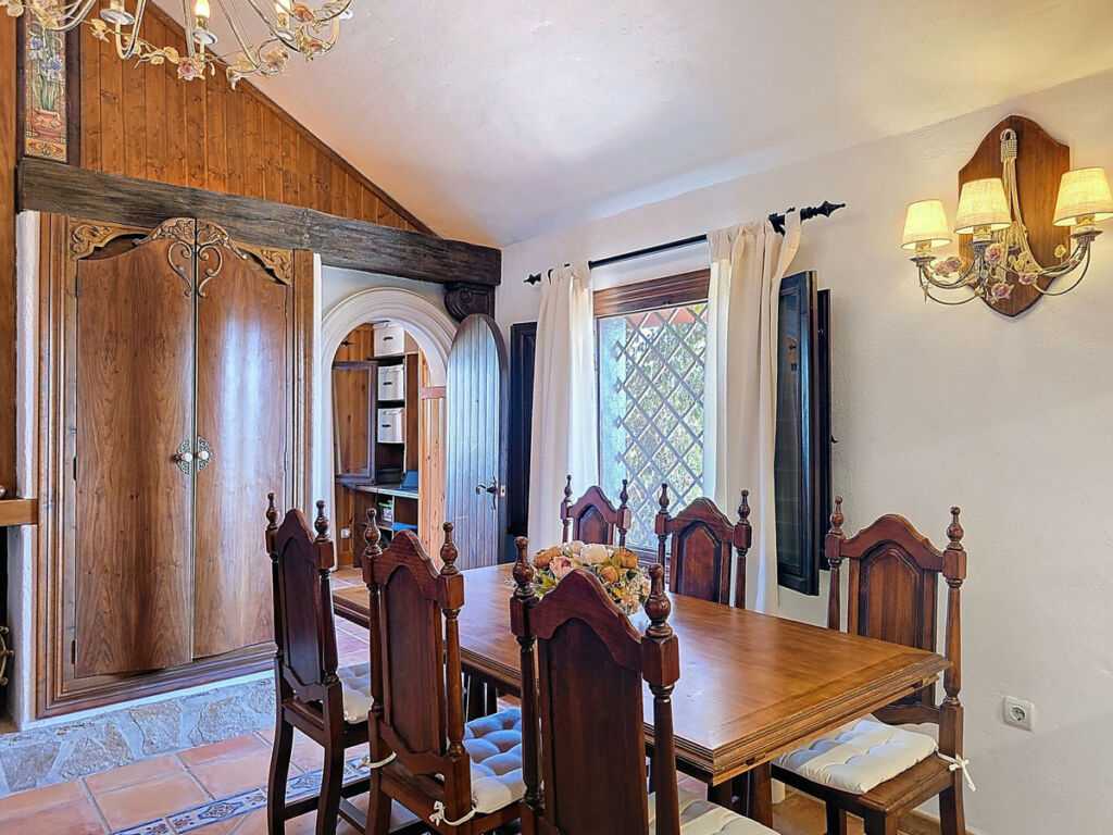 Detached Villa Riogordo Málaga - image 29