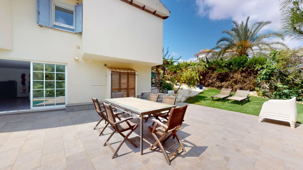 Detached Villa La Zenia Alicante - image 29