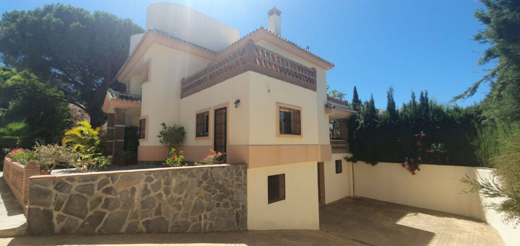 Detached Villa El Rosario Málaga - image 29
