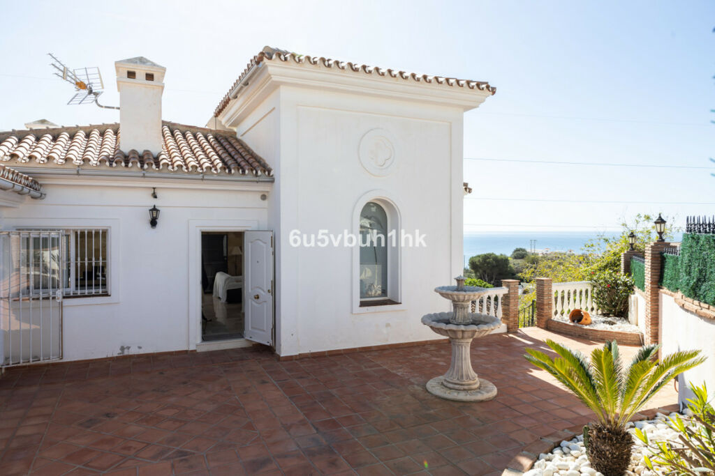 Detached Villa La Capellania Málaga - image 29